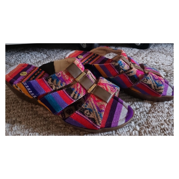 Peruvian Handmade Sandals. - Picture 2 of 2